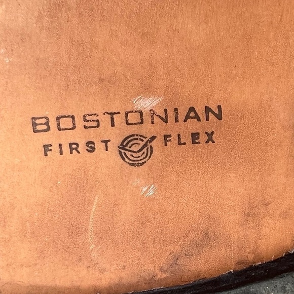 Bostonian Black Leather Loafers - Picture 11 of 11